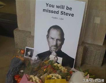 iphone4s发布会缅怀乔布斯,苹果4s发布后乔布斯去世