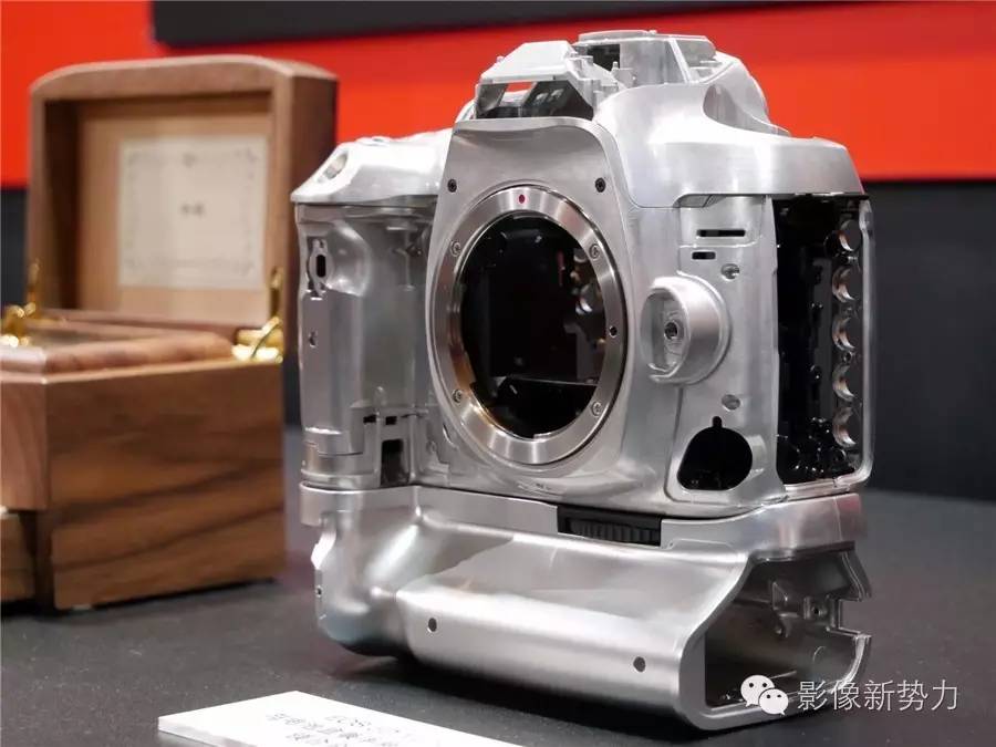 没有保留了!全能的佳能5D4“无敌狮”正式发布!