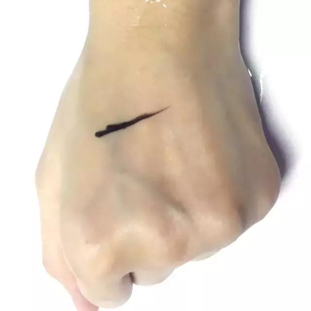 防水眼线笔排名第一品牌是,防水眼线笔新手推荐哪款比较好看