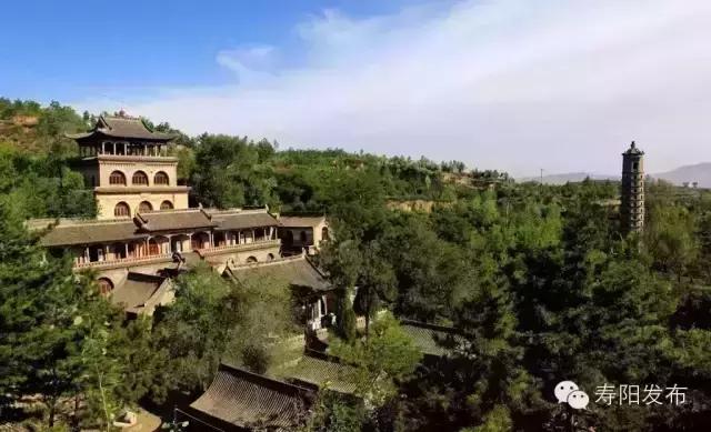 山西寿阳龙栖湖,龙栖湖五峰山