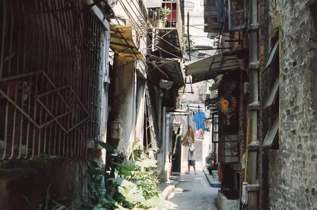 喝过就忘不了!70年光阴,是什么让它成为很多广州人的记忆?