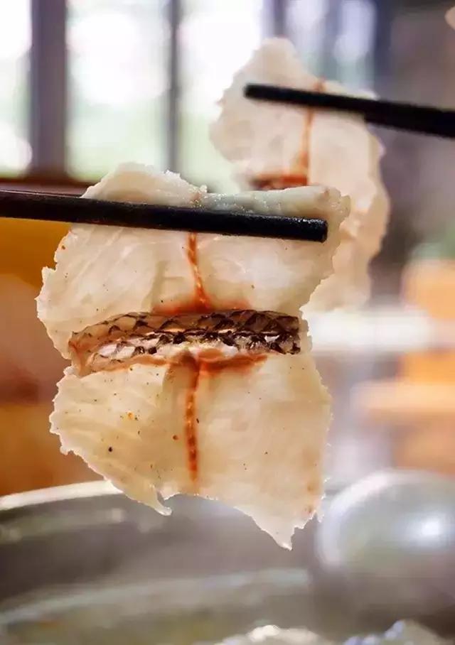 这家神奇的鱼火锅，一路从龙岗火到市中心，两年狂开7家分店！
