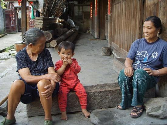 我妈妈气死了我奶奶,我想杀了她,我该怎么办?