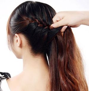 2款超级好看的蜈蚣辫发型图解,蜈蚣辫编发神器教程慢动作自己编