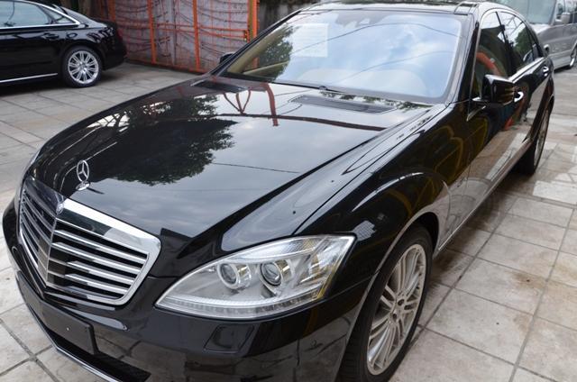 拿皇冠当出租车，热销车也敢要价百万，香港究竟刮的什么街车风？