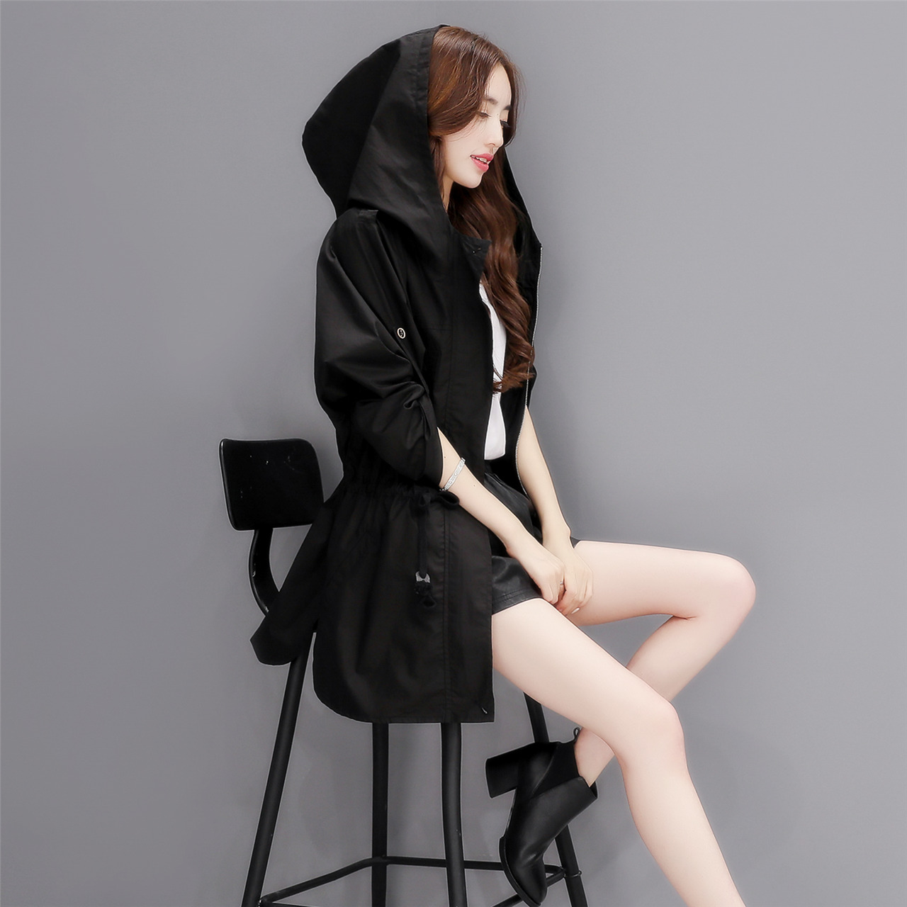 初秋风衣气质穿搭高级感,简单大方时尚款早秋风衣