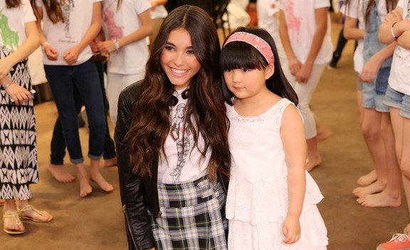 王诗龄戴的发卡,angela王诗龄发卡