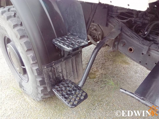 乌尼莫克u5000与u4000有何不同,奔驰乌尼莫克u400军用卡车