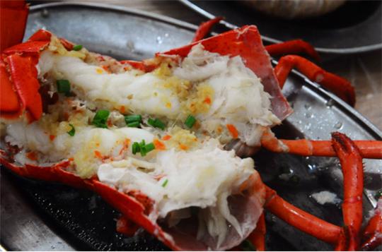 和闺蜜一起去三亚旅游的视频,和闺蜜去三亚旅游