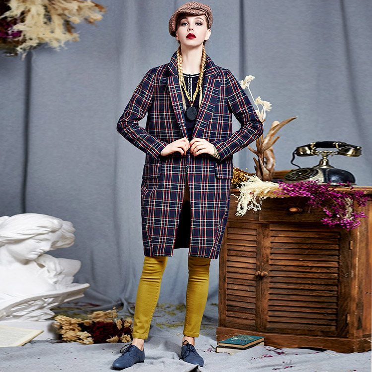 什么颜色的衣服在秋天穿最好看,今年最流行穿搭秋冬什么颜色