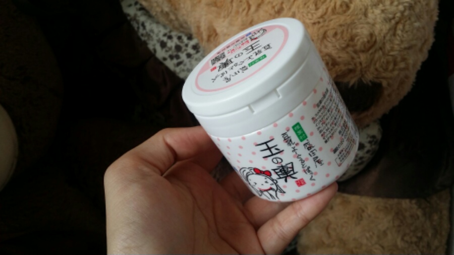 女孩离不开面膜,女孩子离不开护肤品