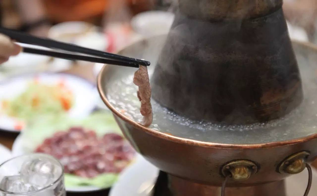 老舍先生对北京小吃的情怀,老舍的北京小吃