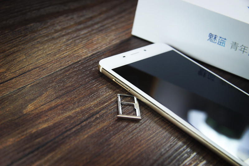 魅蓝e评测,魅族魅蓝e银色配置