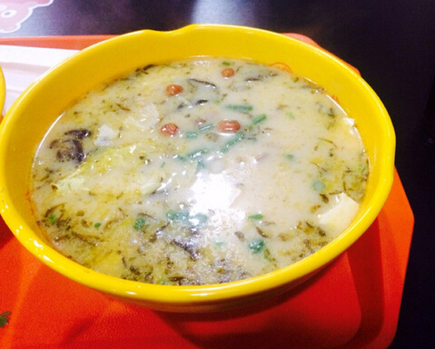 一夜之间这家渔粉店备受瞩目,不追究为什么还真睡不着!