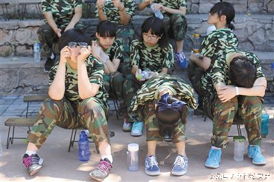 军训中来月经了该怎么办,军训期间来月经了怎么办