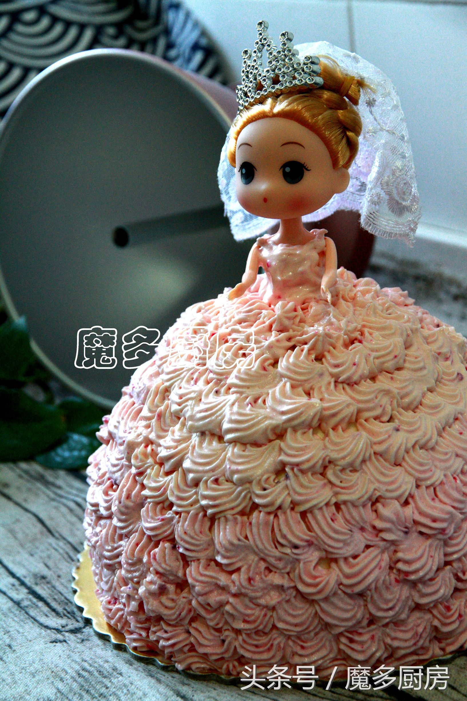 教你做一个芭比娃娃蛋糕,给芭比娃娃做迷你小蛋糕
