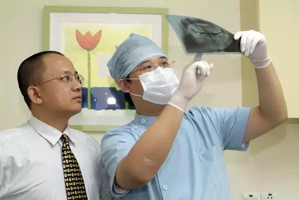 顾客回头率1:6,这家齿科在摸索“中国特色”连锁之路