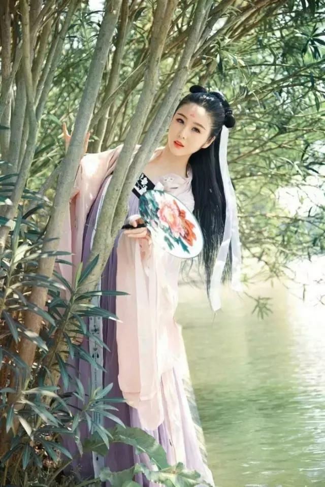 中国汉服穿搭女,好看的汉服搭配女