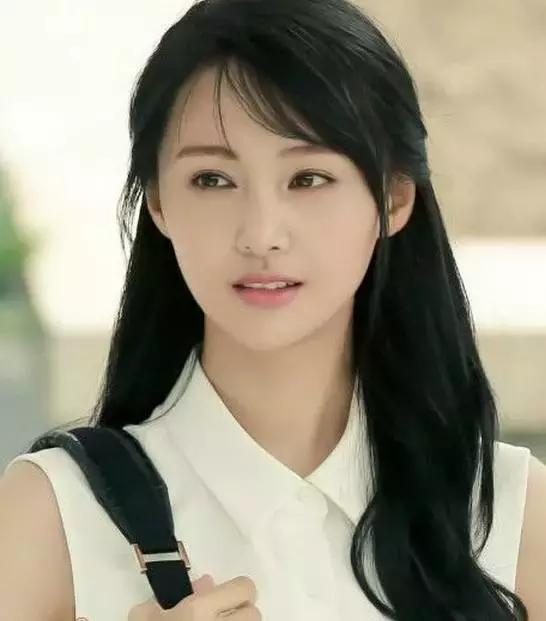 一笑倾城同款口红,微微一笑很倾城贝微微同款口红