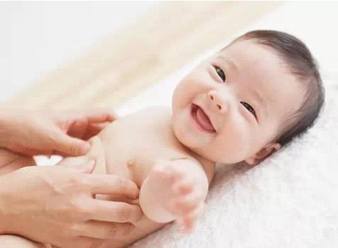 新生儿腹泻的原因及处理,新生儿腹泻的原因症状处理方式