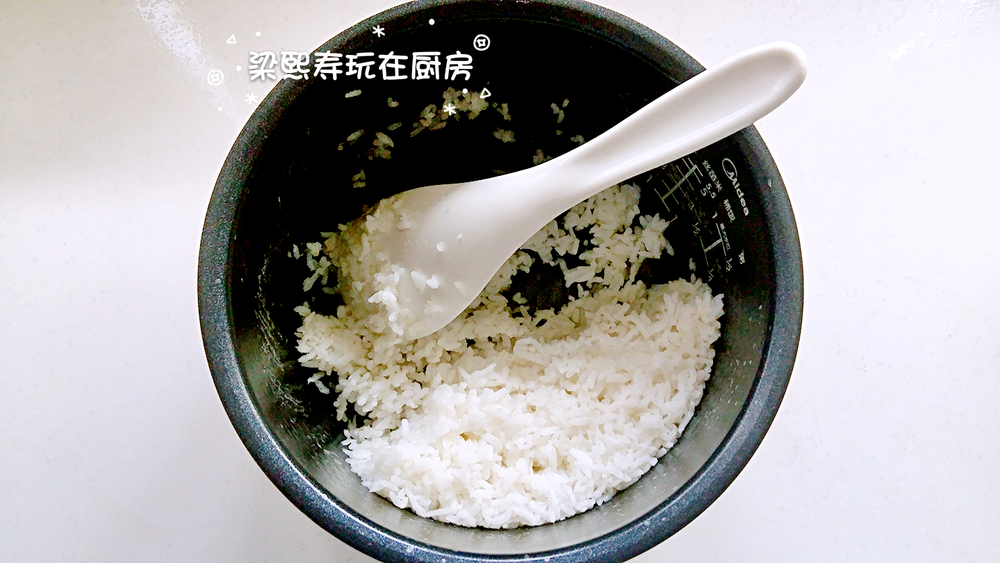 纯血糯米做米酒,红曲米酒怎么做吃了有什么功效