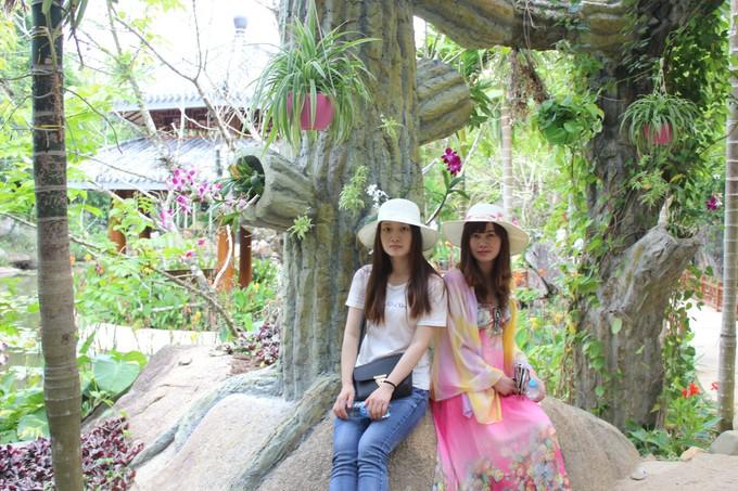 和闺蜜一起去三亚旅游的视频,和闺蜜去三亚旅游