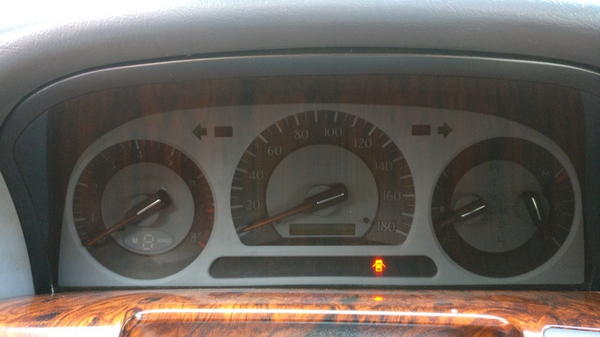 丰田皇冠athlete12代半,日本新款15代丰田皇冠