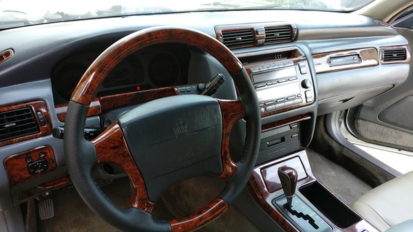 丰田皇冠athlete12代半,日本新款15代丰田皇冠