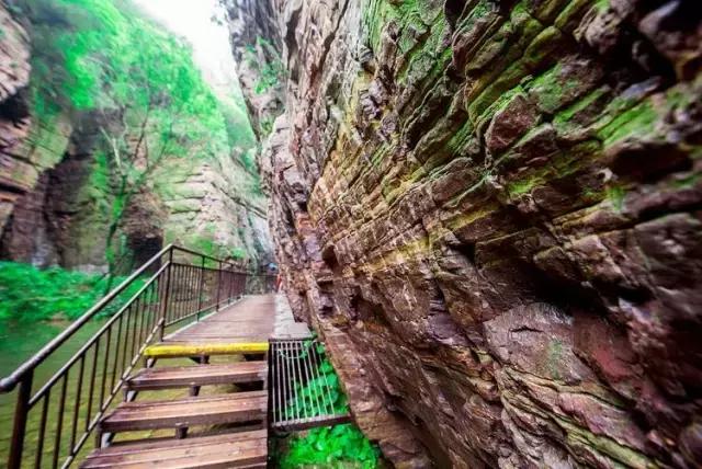 悬泉飞瀑的风景图,悬泉山瀑布在什么地方