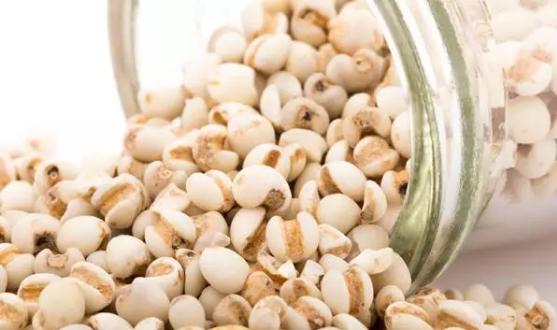 早起脸浮肿的原因,老年人早起脸浮肿的原因