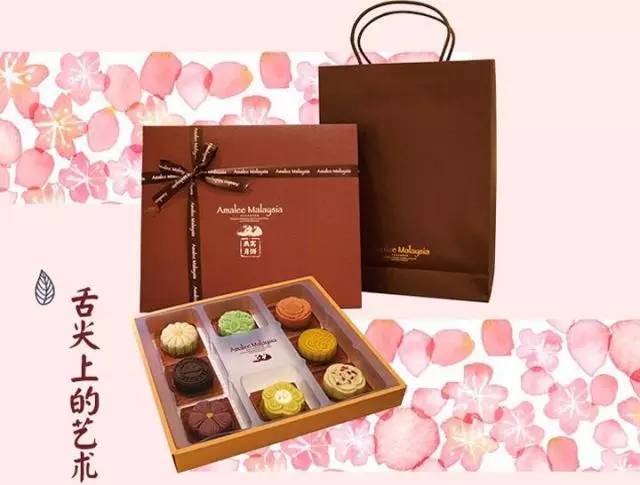 给大家盘点下各种高颜值的月饼,盘点今年新出的三款网红月饼