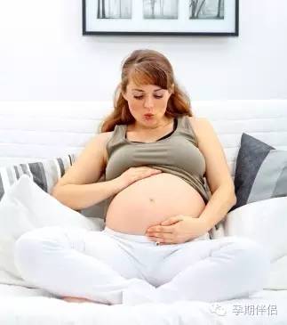 宝宝胎动是舒服还是不舒服,胎动宝宝是舒服还是不舒服