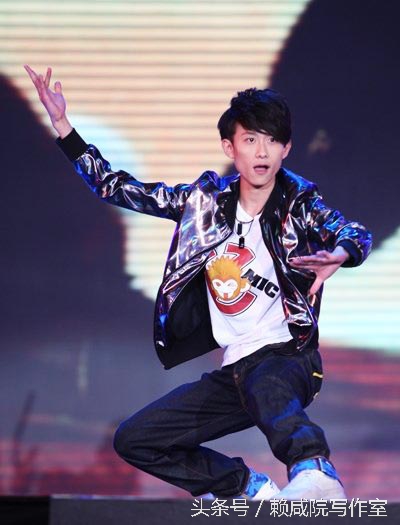 鏃犲敖澶╃伅楣挎櫁鏉庢槗宄拌档涓介,璧典附棰栭箍鏅楁潕鏄撳嘲