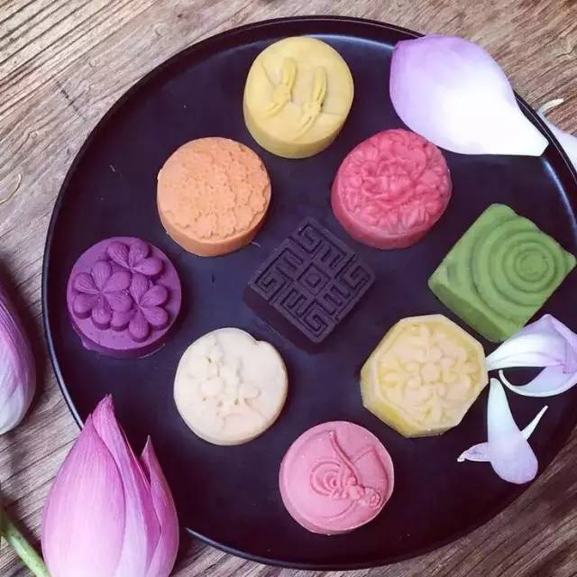 测评网红爆款月饼礼盒,安利五仁月饼