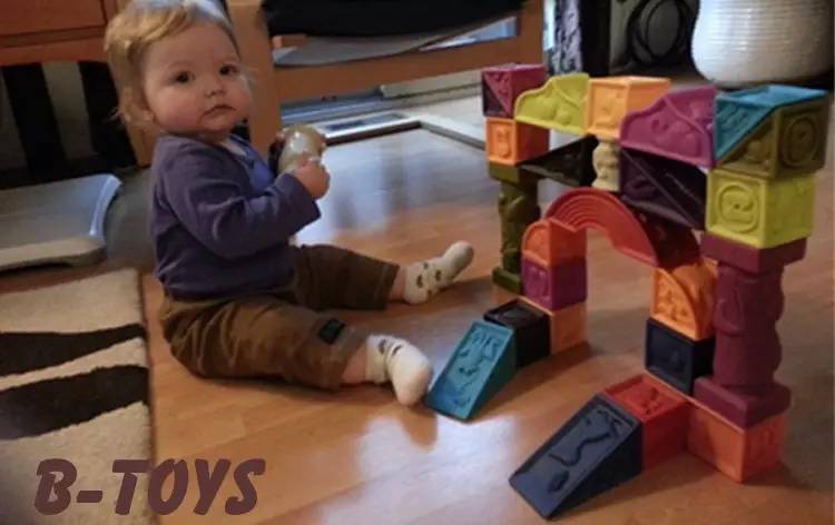 宝宝成长中必备玩具有哪些 (宝宝成长必买玩具)