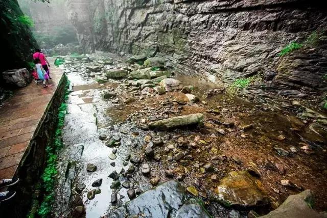 悬泉飞瀑的风景图,悬泉山瀑布在什么地方