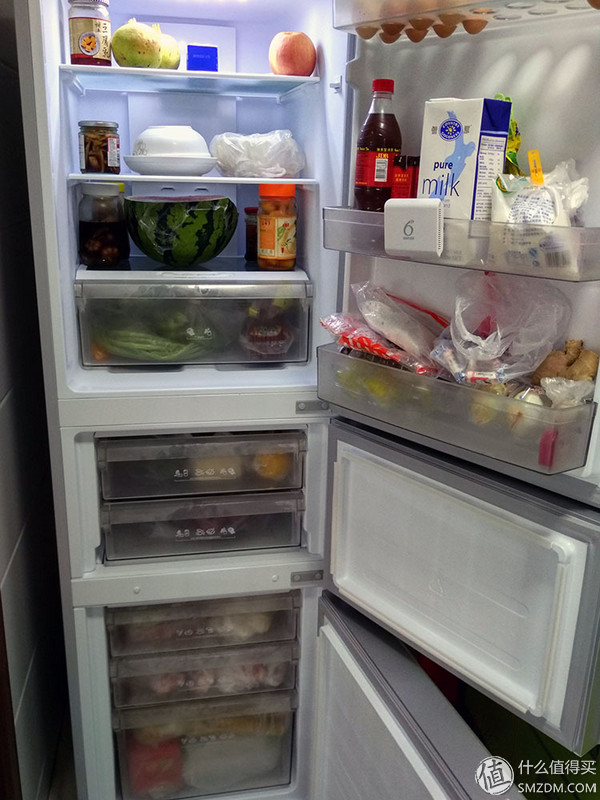 哈,你家的冰箱能安装QQ斗地主吗?