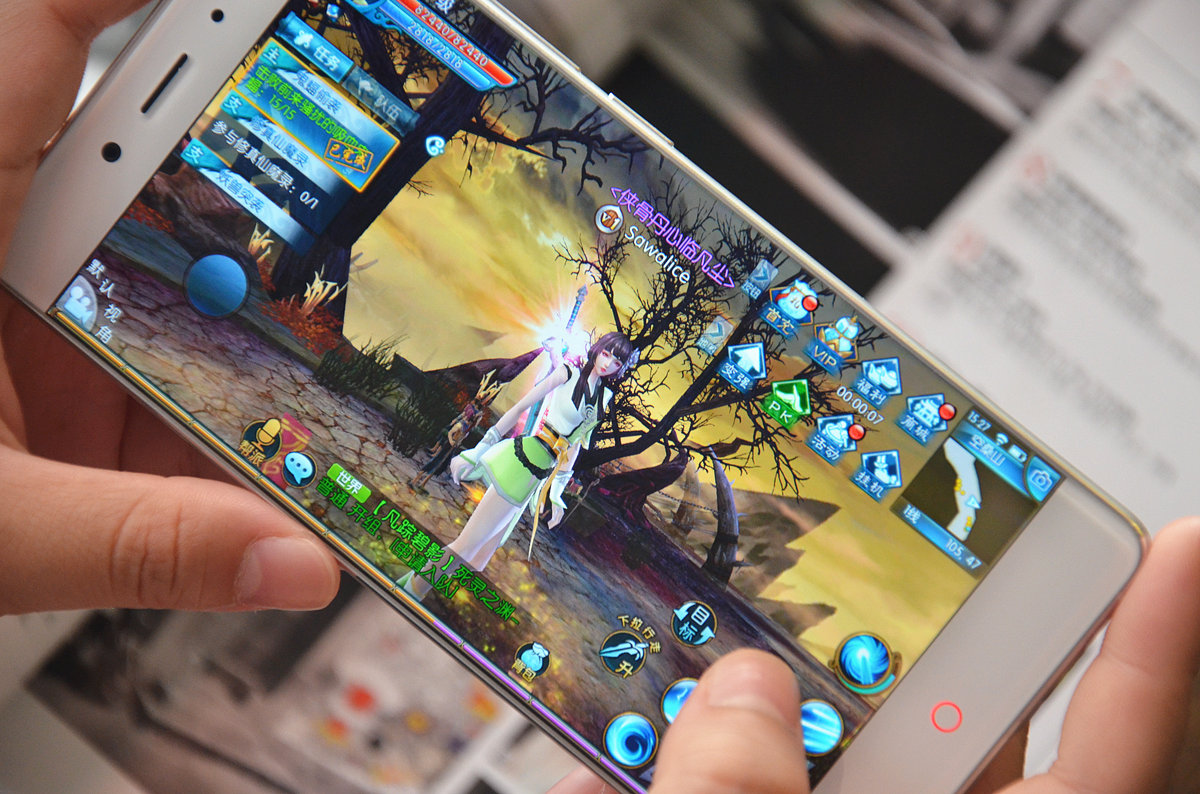 搭载骁龙820,4G+64G,跑分13万!努比亚Z11体验