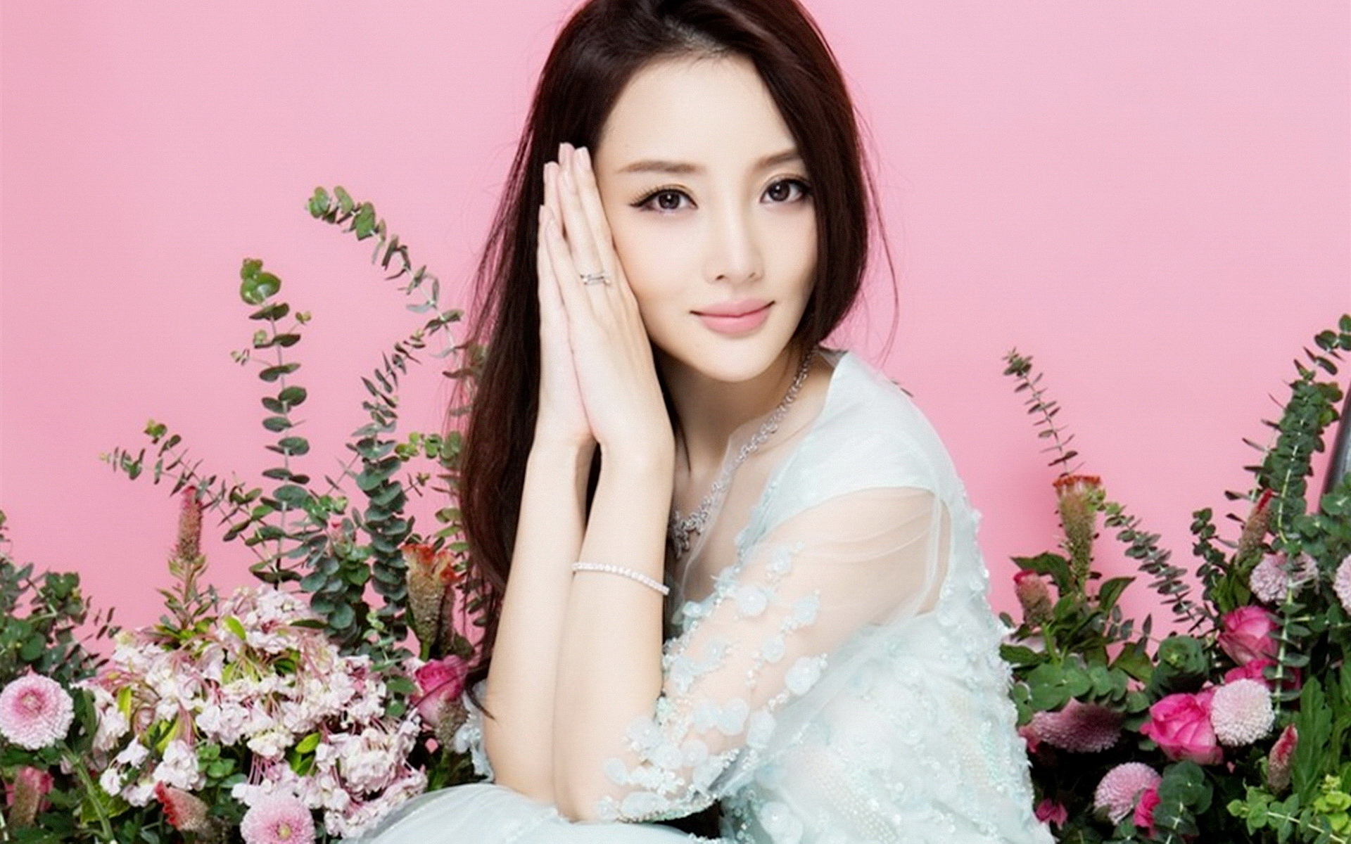 经常化妆对皮肤的危害,化妆小技巧方法是否真的有用