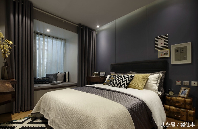 虽然很多人很喜欢这个案例，但我觉得有点乱，有点暗