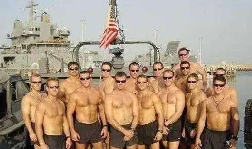 没有经过军事训练，如何能成为“好的足球流氓”？