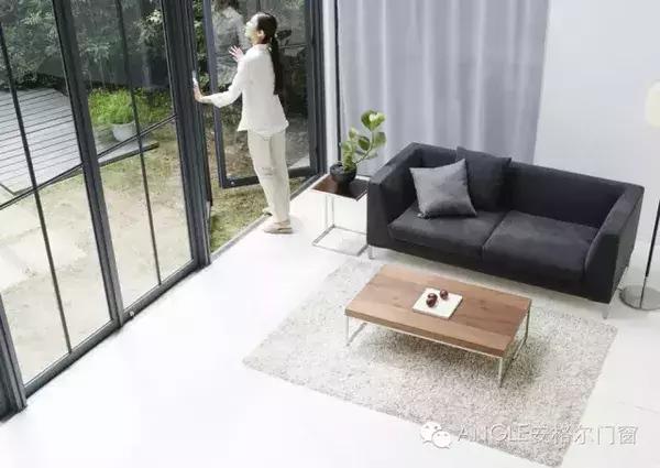 装修好的房子怎么快速去味,装修半年多了屋里还是有装修味