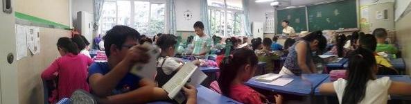 入学太火爆，家长吐槽称学校也像菜市场