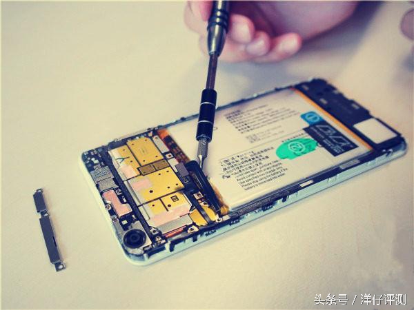 拆解一台vivox7plus全网通手机,vivox7测评