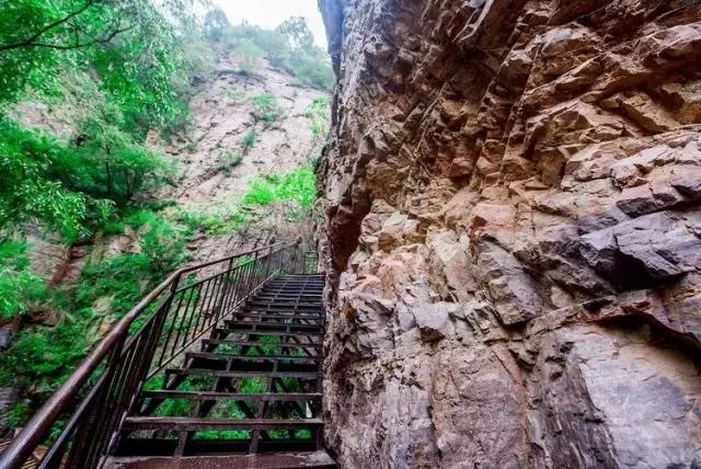 悬泉飞瀑的风景图,悬泉山瀑布在什么地方