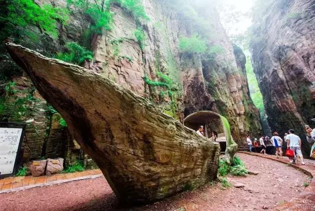 悬泉飞瀑的风景图,悬泉山瀑布在什么地方