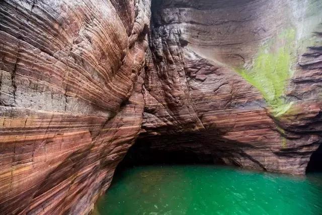 悬泉飞瀑的风景图,悬泉山瀑布在什么地方