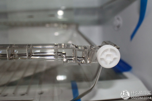 哈,你家的冰箱能安装QQ斗地主吗?