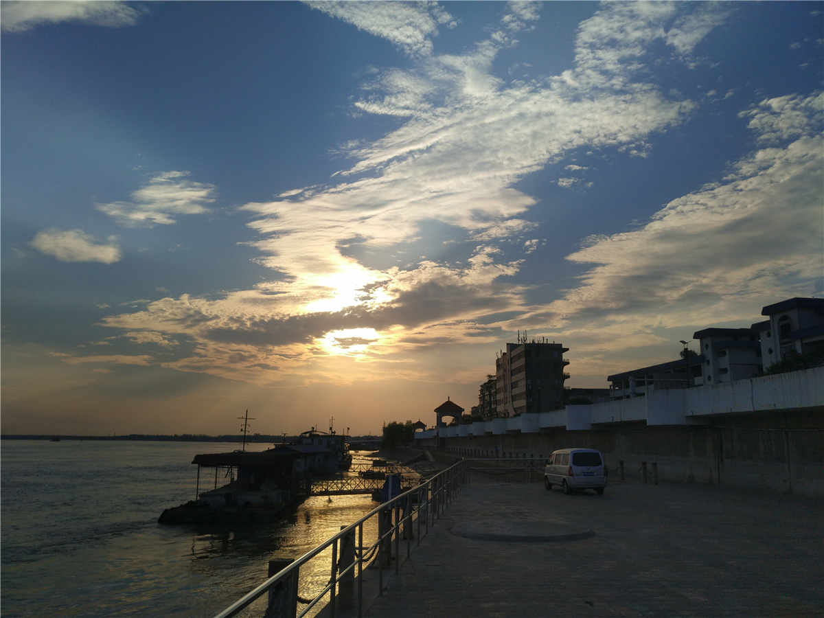 搭载骁龙820,4G+64G,跑分13万!努比亚Z11体验