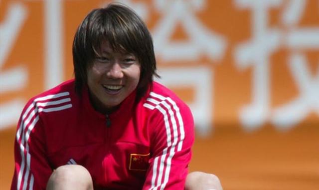 中国男足十大中场,经典回顾国足迎战大洋洲冠军郑智